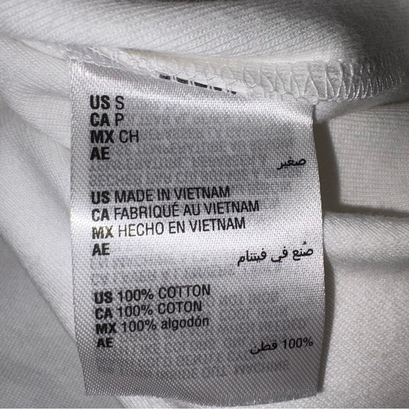 Karen Scott White Tunic with Grommet Detail NWOT - Picture 6 of 6